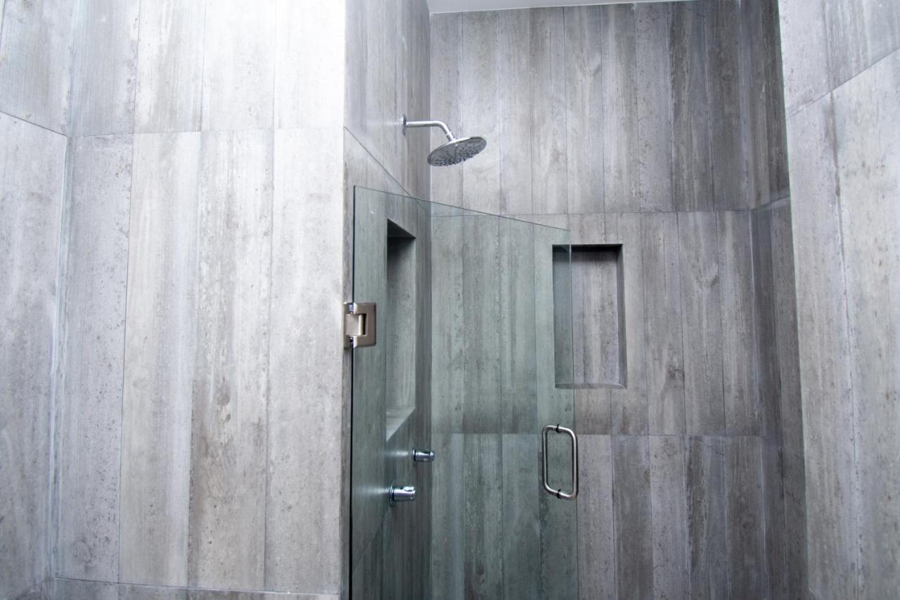 Hotel Casa Tortuga Tulum - Cenotes Park Inclusive Екстер'єр фото A shower with a fixed shower head