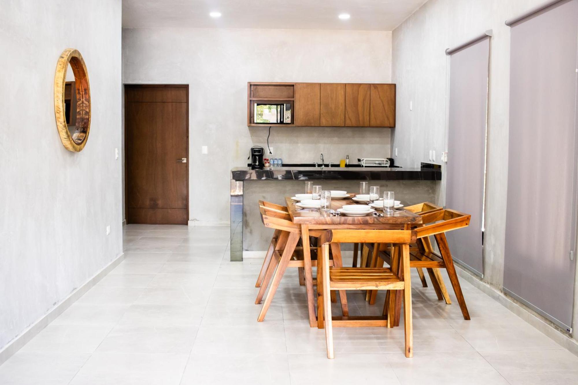 Hotel Casa Tortuga Tulum - Cenotes Park Inclusive Екстер'єр фото A dining room in a private home