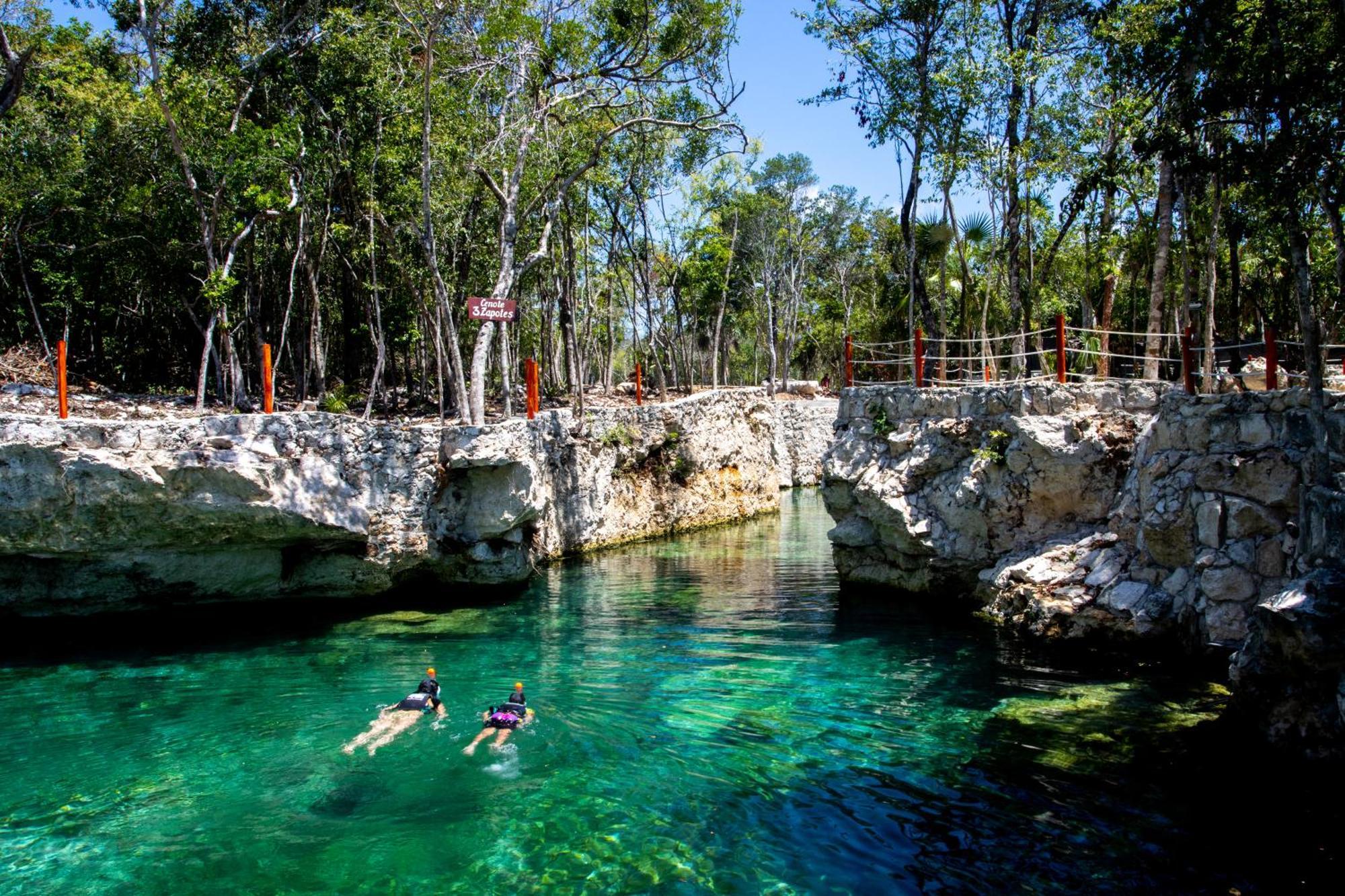 Hotel Casa Tortuga Tulum - Cenotes Park Inclusive Екстер'єр фото Cenote in Quintana Roo, Mexico
